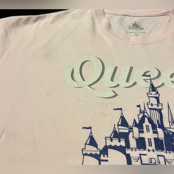 UC Disney Original “Queen of the Castle” Light Pink T-Shirt Women’s 2XL - Picture 8 of 9